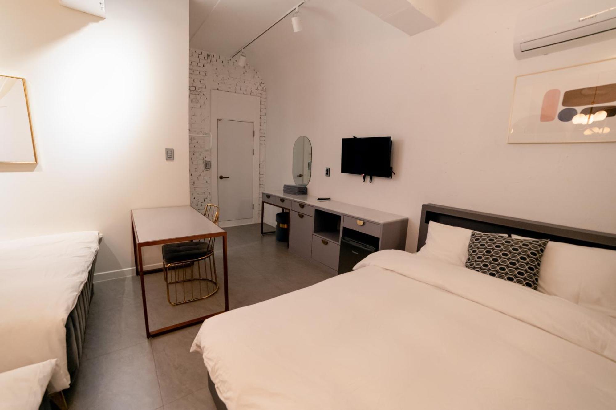 Bed & Breakfast Cloud Hong-dae *