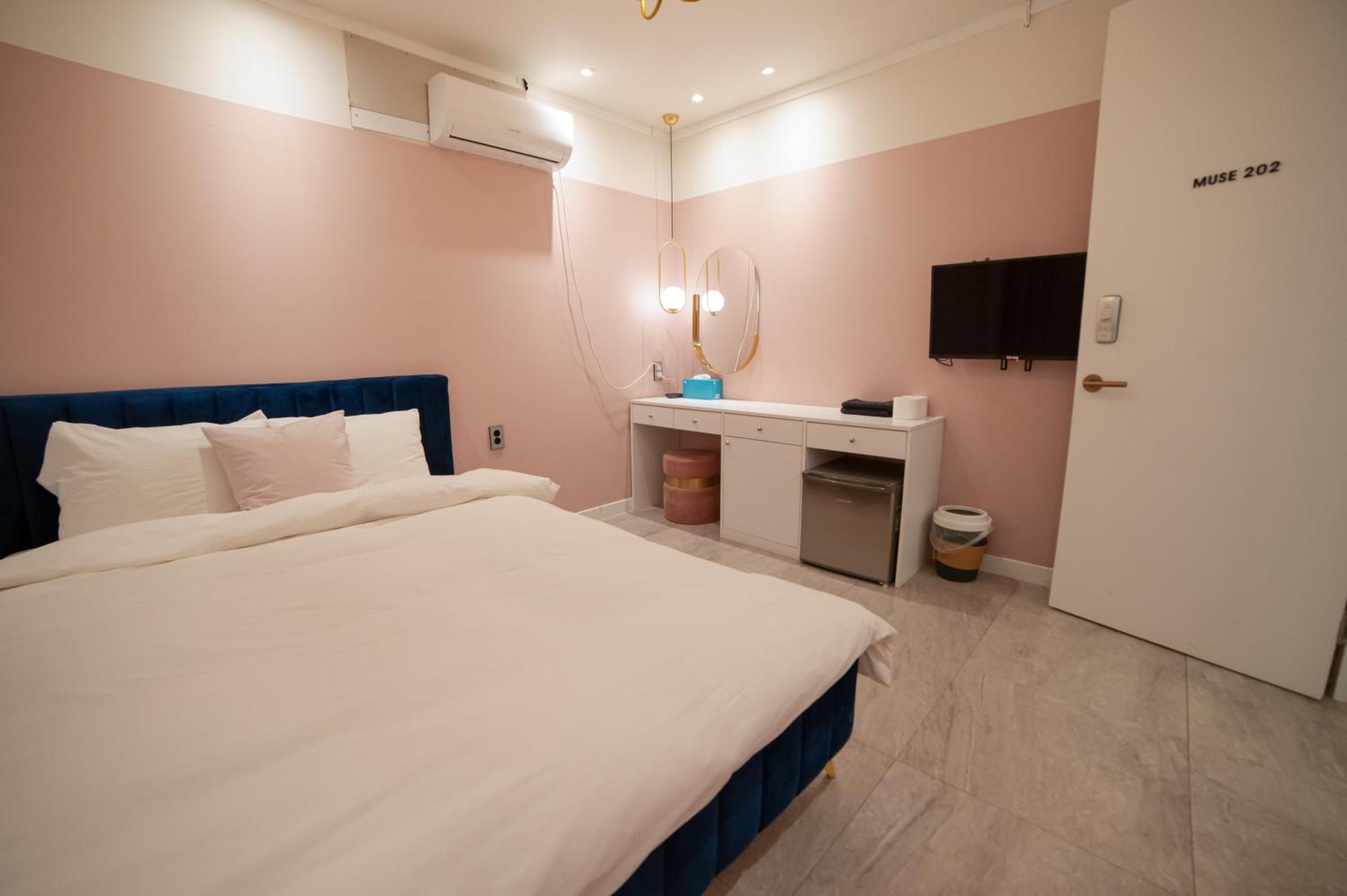 Bed & Breakfast Cloud Hong-dae Seoul